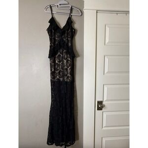 Privy Privately Privileged Black Lace Peplum Maxi Dress Nude Lining Large PD5441